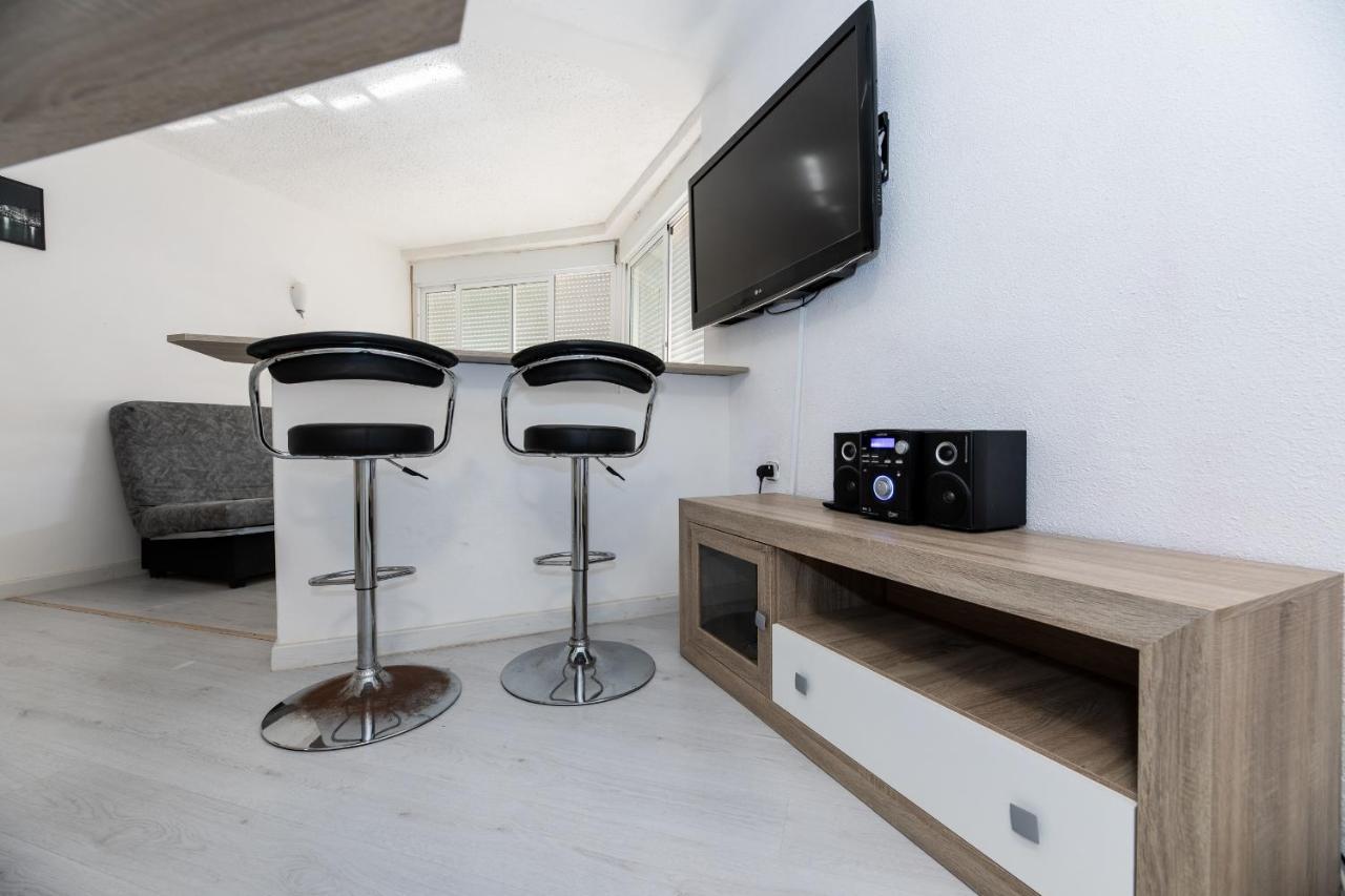 Apartamento Bright Studio With The Seaview And Swimming Pool La Manga del Mar Menor Exterior foto